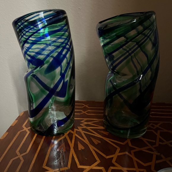 UNIQUE GLASSES/VASES - Picture 2 of 6
